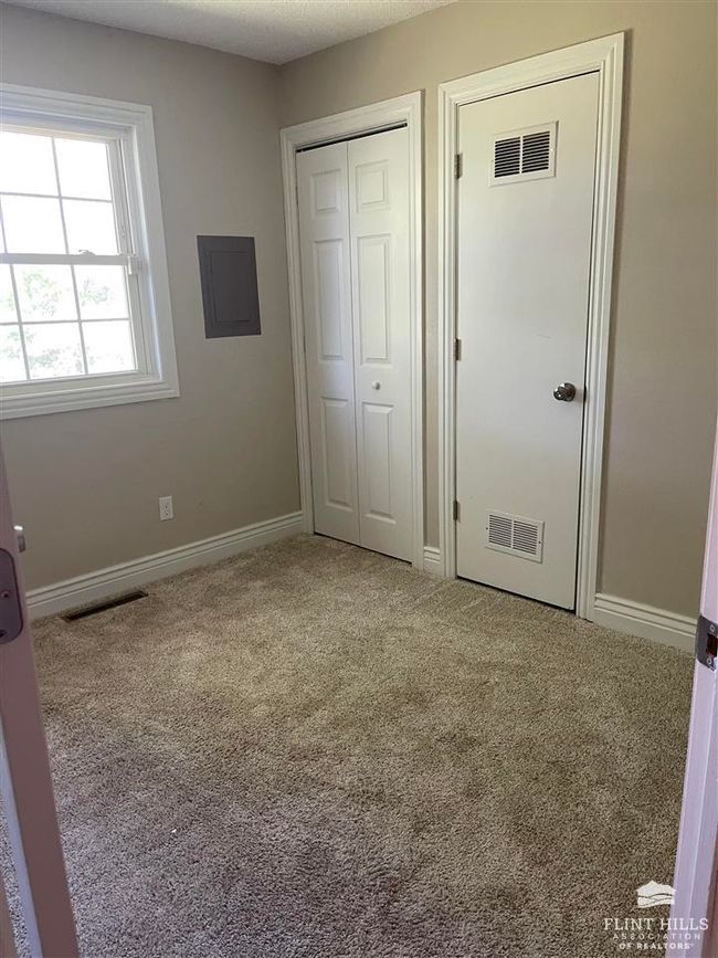 1504 Hale Dr, House other with 4 bedrooms, 1 bathrooms and null parking in Junction City KS | Image 12