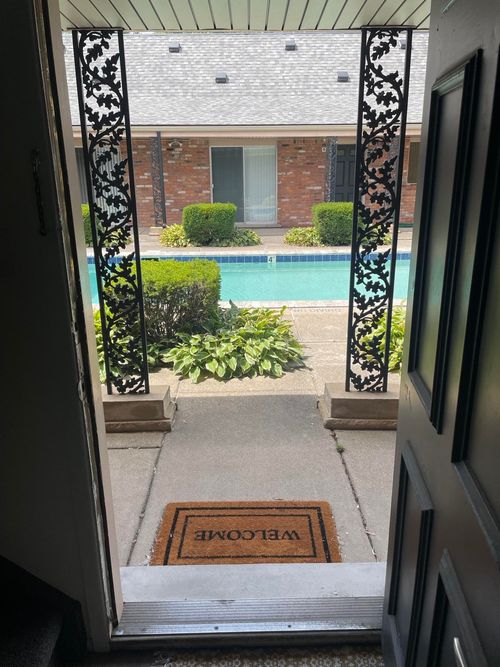 10-620 E Lincoln Ave, Royal Oak, MI, 48067-3369 | Card Image