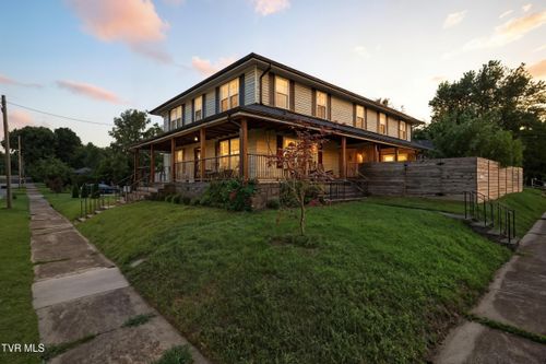 621 Mcarthur Ave, Elizabethton, TN, 37643-2500 | Card Image