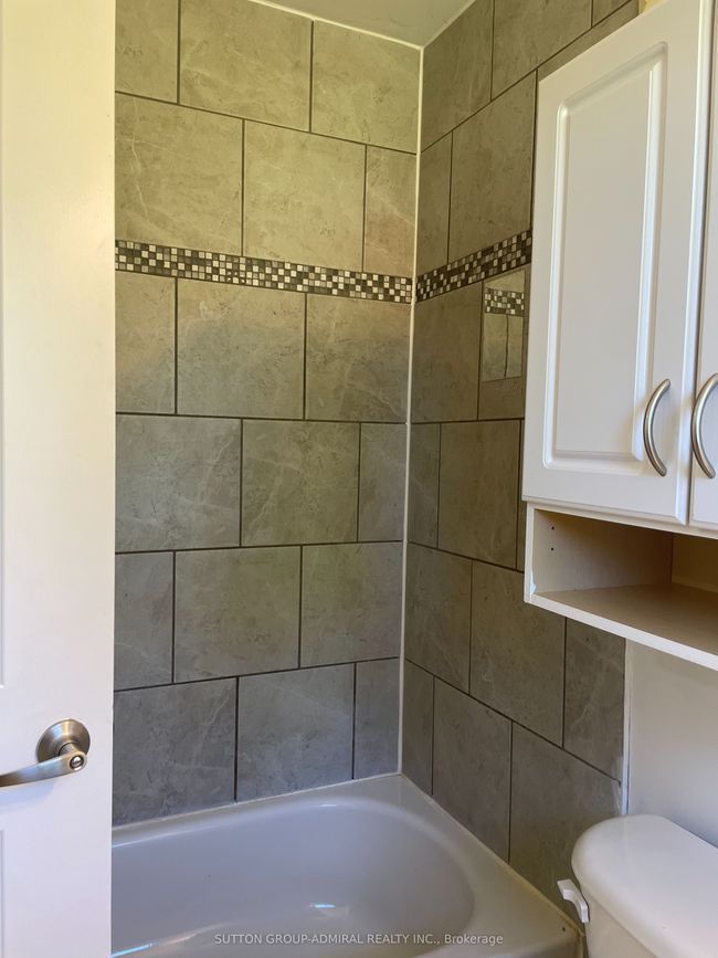 165 Anne St S, Home with 1 bedrooms, 1 bathrooms and 1 parking in Barrie ON | Image 8