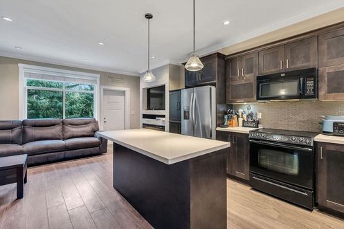 20-7090 180 St, Surrey, BC, V3S3T9 | Card Image
