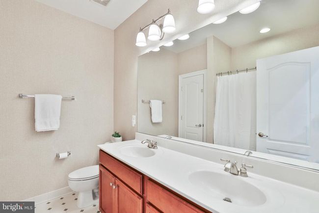 16328 Limestone Ct, House other with 5 bedrooms, 5 bathrooms and null parking in LEESBURG VA | Image 38
