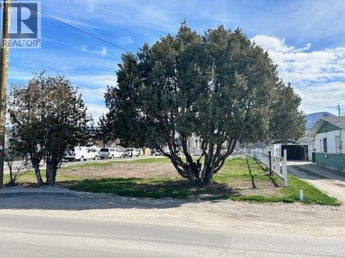 {{alt}} | Card Image