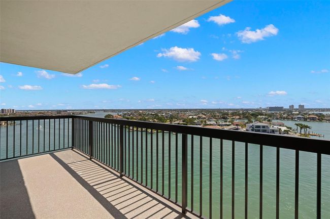 APT-1008 - 9425 Blind Pass Rd, Condo with 2 bedrooms, 2 bathrooms and null parking in ST PETE BEACH FL | Image 31