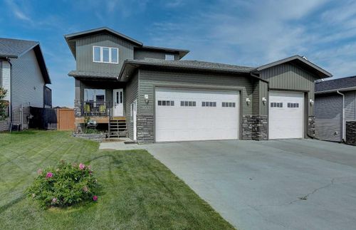 9402 103 St, Sexsmith, AB, T0H0B2 | Card Image