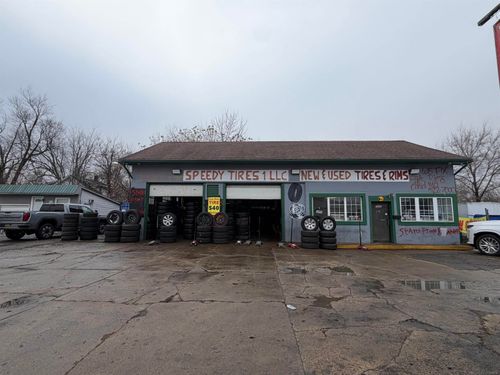 3302 Fenton Rd, Flint, MI, 48507-1565 | Card Image