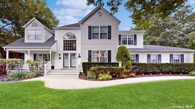 19 Scott Lane, House other with 5 bedrooms, 3 bathrooms and null parking in Manorville NY | Image 1