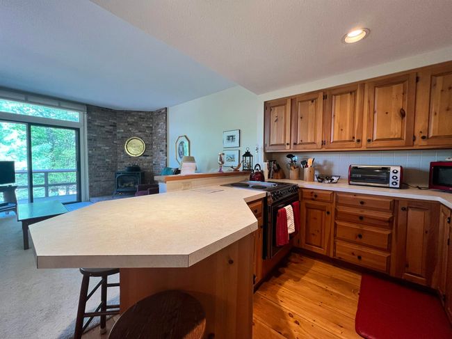 834 Cove Dr, Condo with 3 bedrooms, 4 bathrooms and null parking in Grantham NH | Image 5