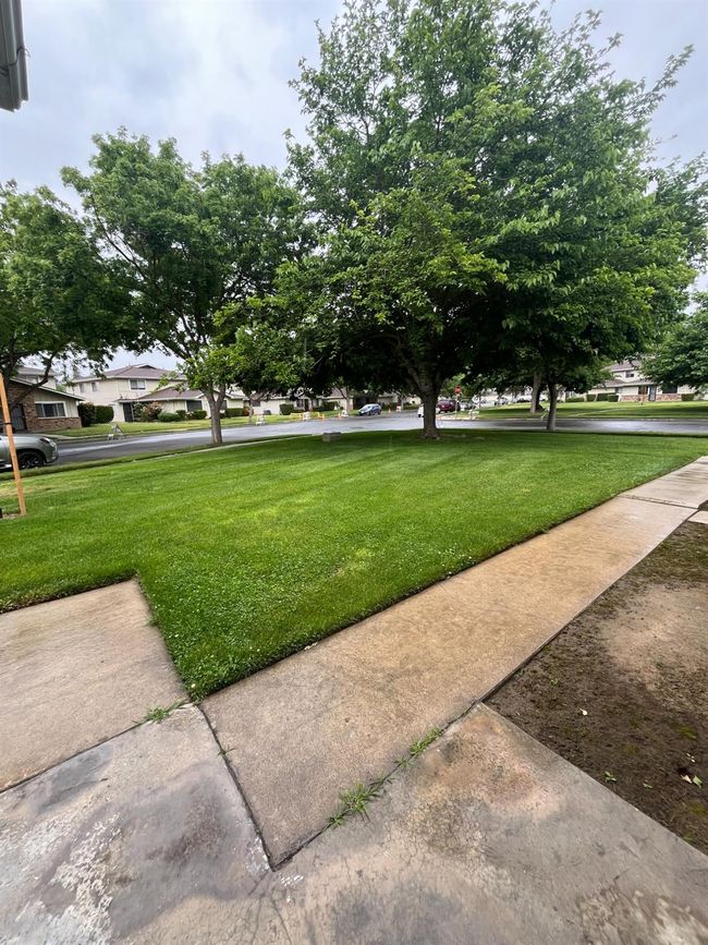 101 - 2576 W Fairmont Ave, Condo with 2 bedrooms, 0 bathrooms and null parking in Fresno CA | Image 27