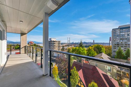 419-82 First St, New Westminster, BC, V3L0L8 | Card Image