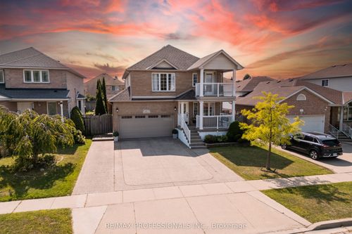 47 Mcnichol Dr, Cambridge, ON, N1P1C9 | Card Image
