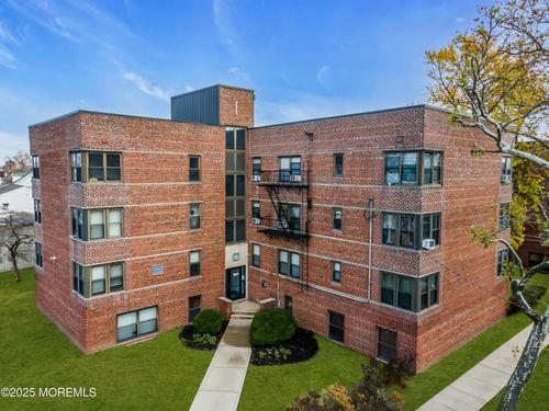 235-67 W 48th St, Bayonne, NJ, 07002-3234 | Card Image