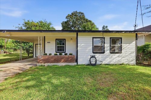 andamp-vac-lot-grant-stre-1033 Grant St, Beaumont, TX, 77701-6225 | Card Image