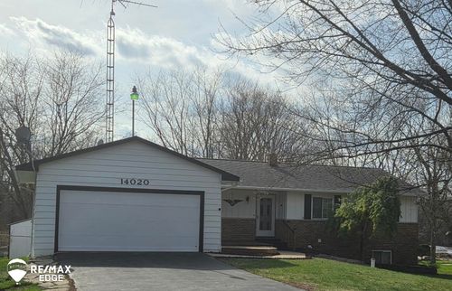 14020 North Rd, Fenton, MI, 48430-1331 | Card Image