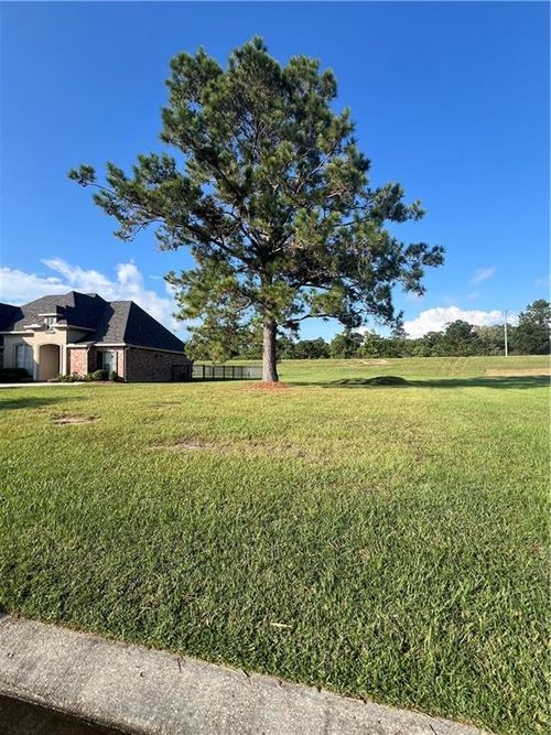 317 Cypress Lakes Dr, Slidell, LA, 70458-6253 | Card Image