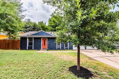 5501 Village Lane, Austin, TX, 78744 | Card Image