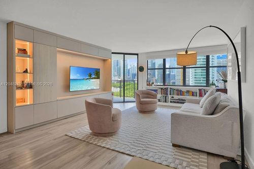 b1512-1901 Brickell Ave, Miami, FL, 33129-1760 | Card Image