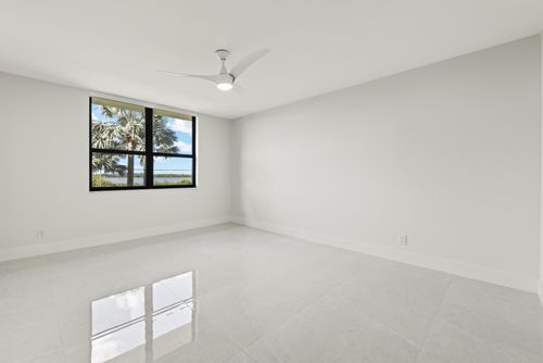 apt-b1c-5480 N Ocean Dr, Riviera Beach, FL, 33404-2517 | Card Image
