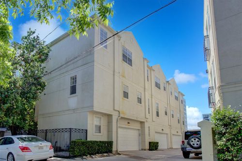 105 Detering St, Houston, TX, 77007-8226 | Card Image