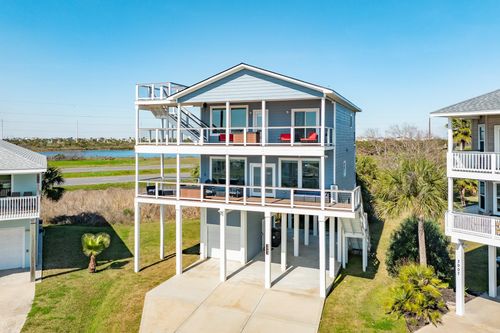 3903 Pirates Beach Boulevard Ct, Galveston, TX, 77554 | Card Image