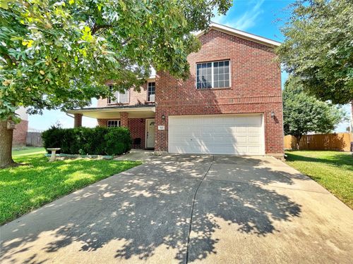 924 Rock Dove Cir, Saginaw, TX, 76131-8824 | Card Image