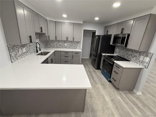 apt-3-2203 S Holly St, Denver, CO, 80222-5612 | Card Image