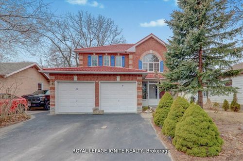 38 Rodda Blvd, Scarborough, ON, M1E2Z6 | Card Image