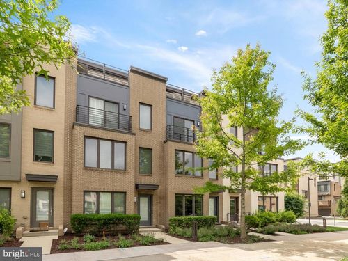 10372 Jacobsen St, Bethesda, MD, 20817-1678 | Card Image