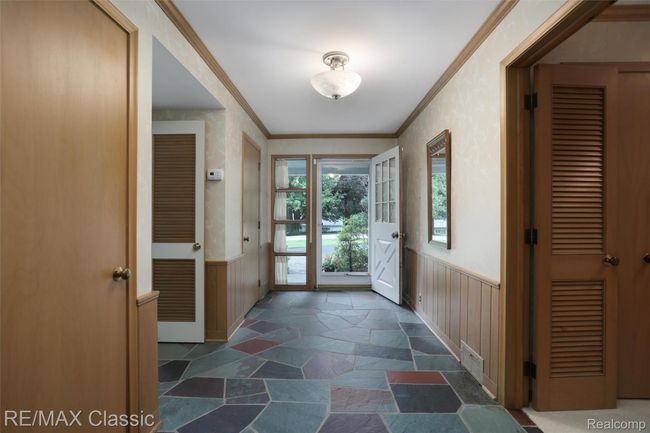 Large foyer with slate flooring | Image 7