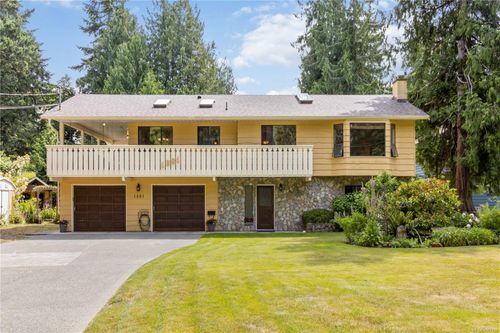1881 Llewellyn Pl, North Saanich, BC, V8L1G4 | Card Image