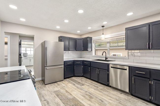 This kitchen is ready for entertaining. | Image 4