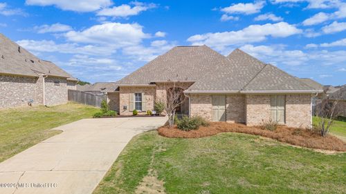 518 Carrington Dr, Brandon, MS, 39042-6607 | Card Image