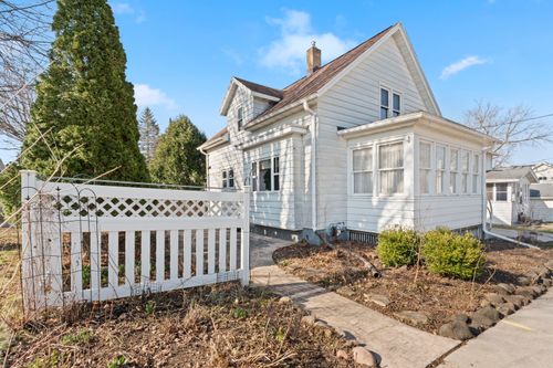 1009 Wisconsin St, Watertown, WI, 53094-4856 | Card Image