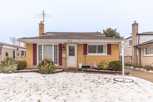 24345 Hanover St, Dearborn Heights, MI, 48125-2043 | Card Image