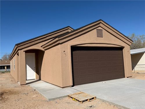 2945 E Mcvicar Ave, Kingman, AZ, 86409-1433 | Card Image