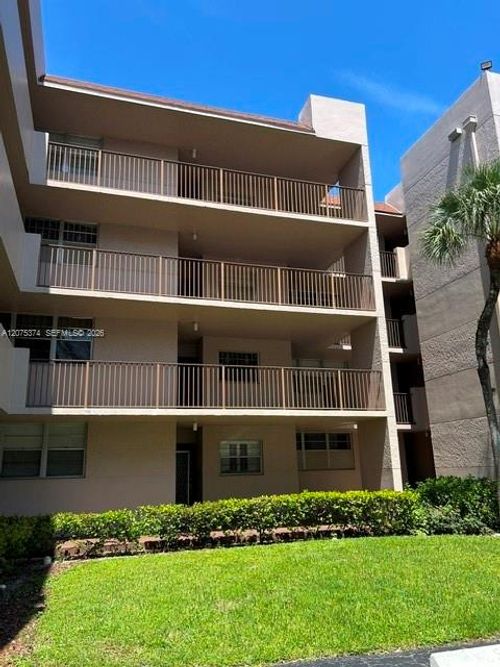 204-1811 Sabal Palm Dr, Davie, FL, 33324-5928 | Card Image