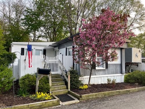 22 Ambassador Dr, Wayne, NJ, 07470-7305 | Card Image