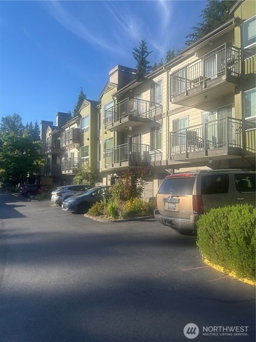 h102-31500 33rd Pl Sw, Federal Way, WA, 98023-5918 | Card Image