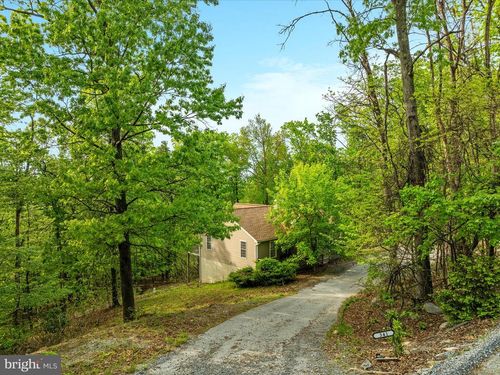 341 Wren Ln, HARPERS FERRY, WV, 25425-5189 | Card Image