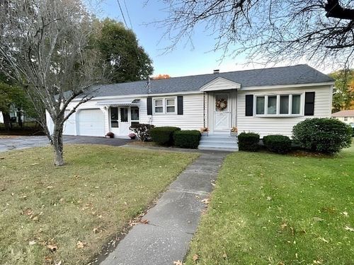 55 School St, Auburn, MA, 01501 | Card Image