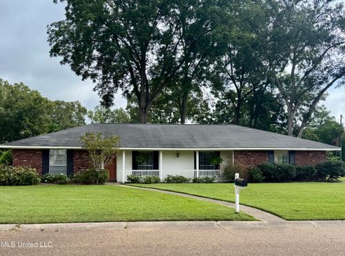 101 N Meadow Rd, Natchez, MS, 39120-5117 | Card Image
