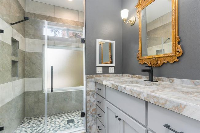 10101 Twin Lake Loop, House other with 5 bedrooms, 4 bathrooms and null parking in Dripping Springs TX | Image 11