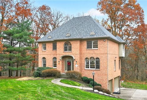 1613 Amicitia Ln, Sewickley, PA, 15143-8540 | Card Image