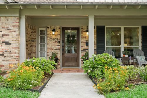 13931 Taylorcrest Rd, Houston, TX, 77079-5816 | Card Image