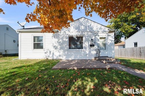 2507 32nd Ave, Rock Island, IL, 61201-6328 | Card Image