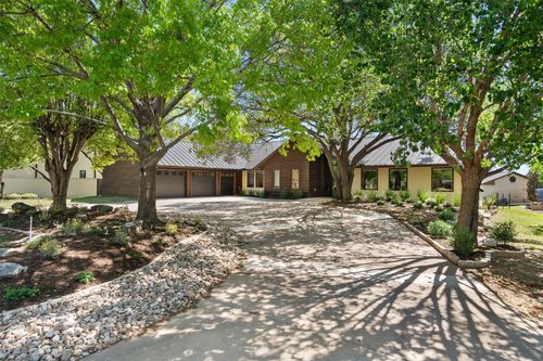 211 Lighthouse Dr, Horseshoe Bay, TX, 78657-5870 | Card Image