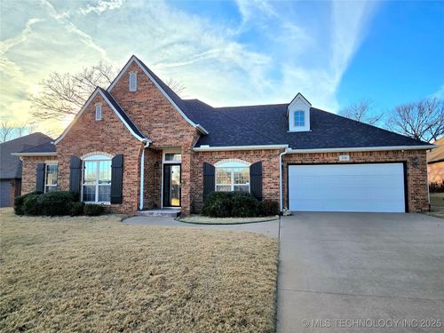 310 Kyle Ct, Stillwater, OK, 74075-8282 | Card Image