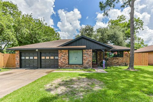 1411 Blackburn Dr, Pasadena, TX, 77502-5302 | Card Image