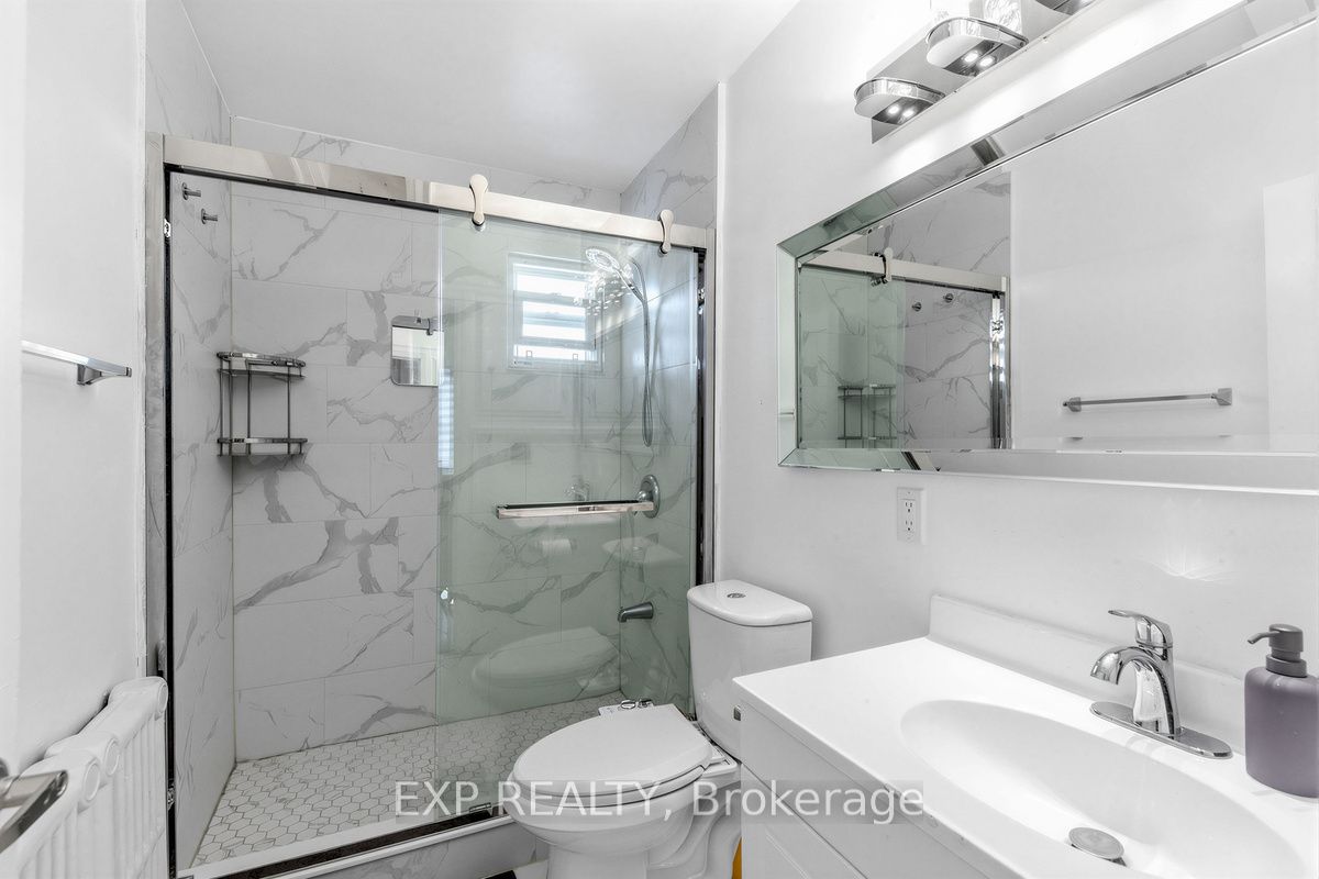 Residential in Bradford West Gwillimbury 4