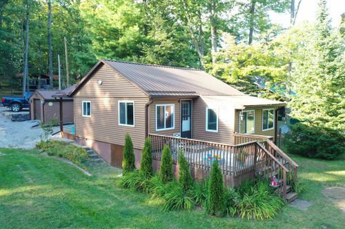 424 Ogemaw Rd, Rose City, MI, 48654-9742 | Card Image